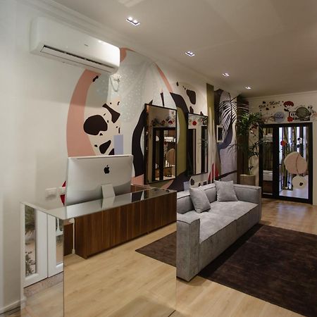 שקודר Corner Hostel מראה חיצוני תמונה
