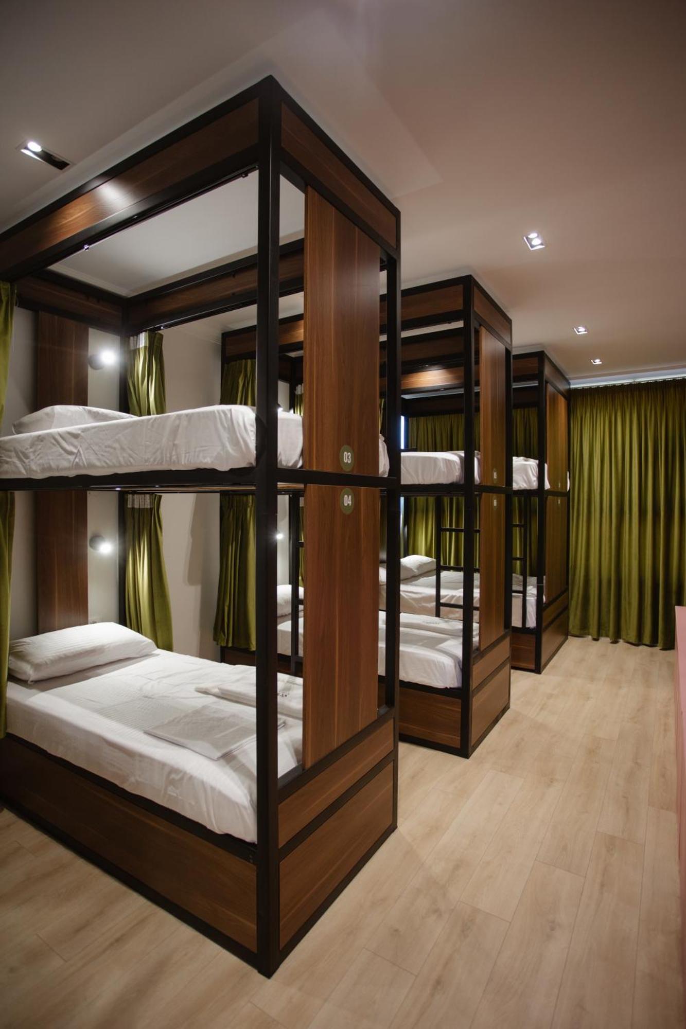 שקודר Corner Hostel מראה חיצוני תמונה