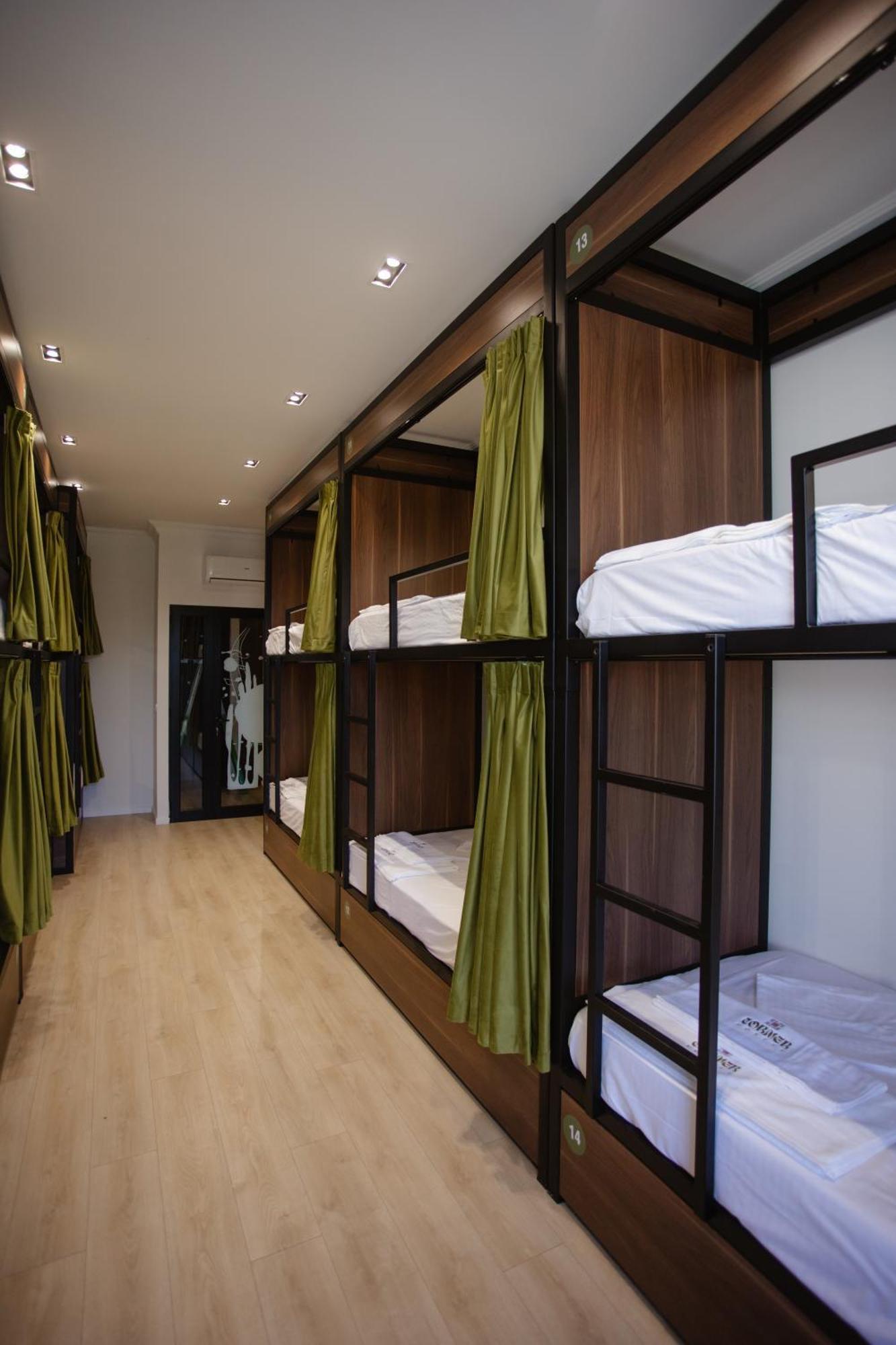 שקודר Corner Hostel מראה חיצוני תמונה