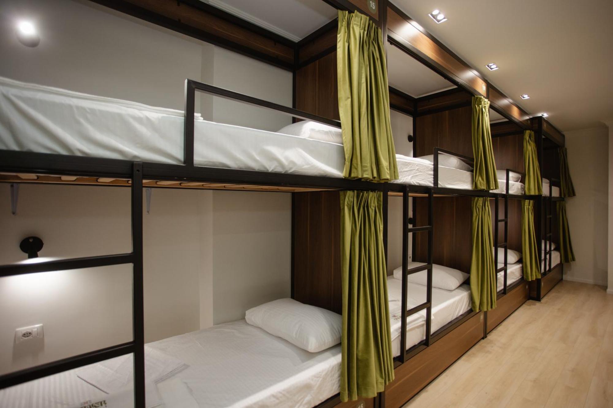 שקודר Corner Hostel מראה חיצוני תמונה