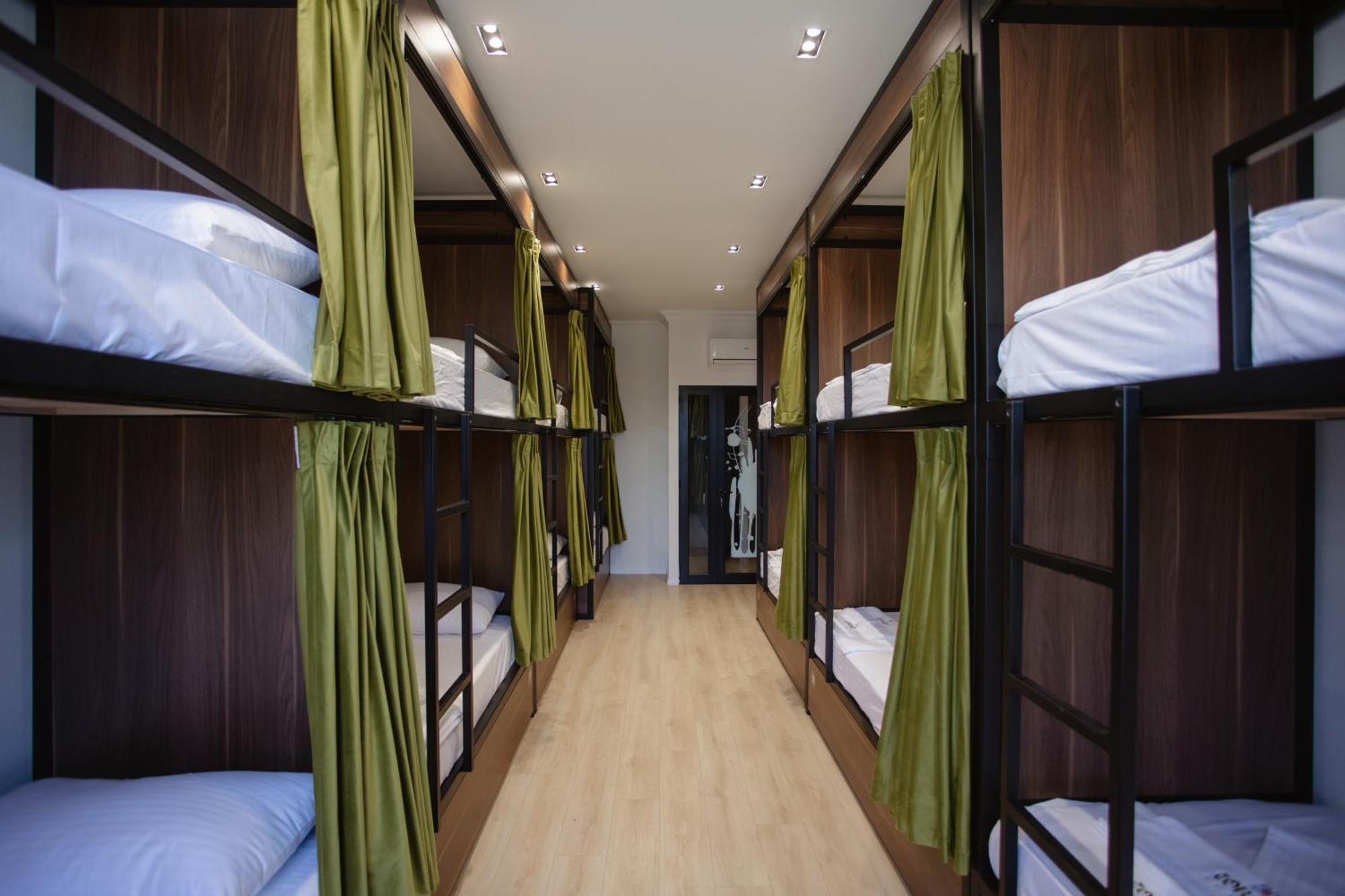 שקודר Corner Hostel מראה חיצוני תמונה