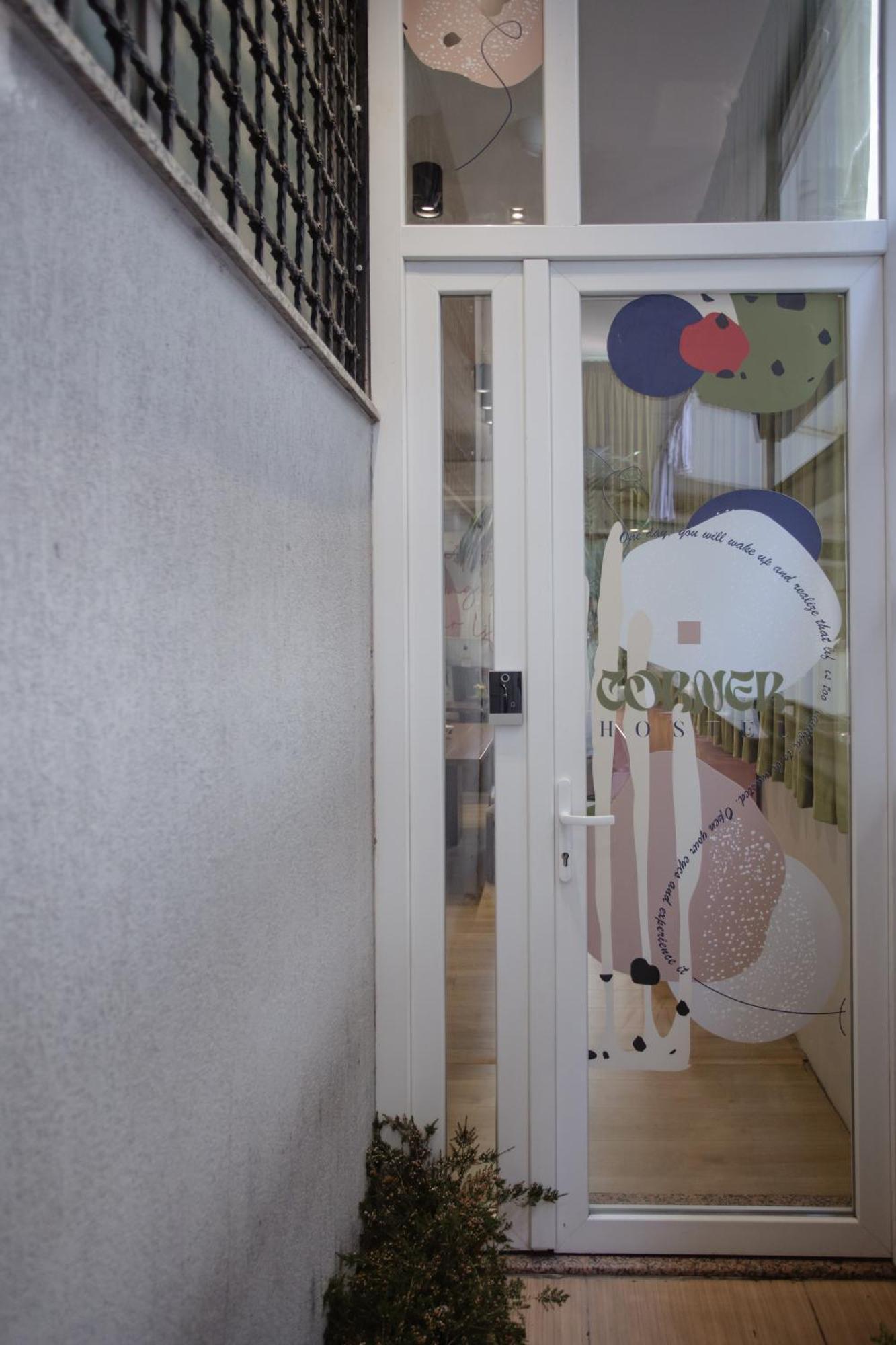 שקודר Corner Hostel מראה חיצוני תמונה