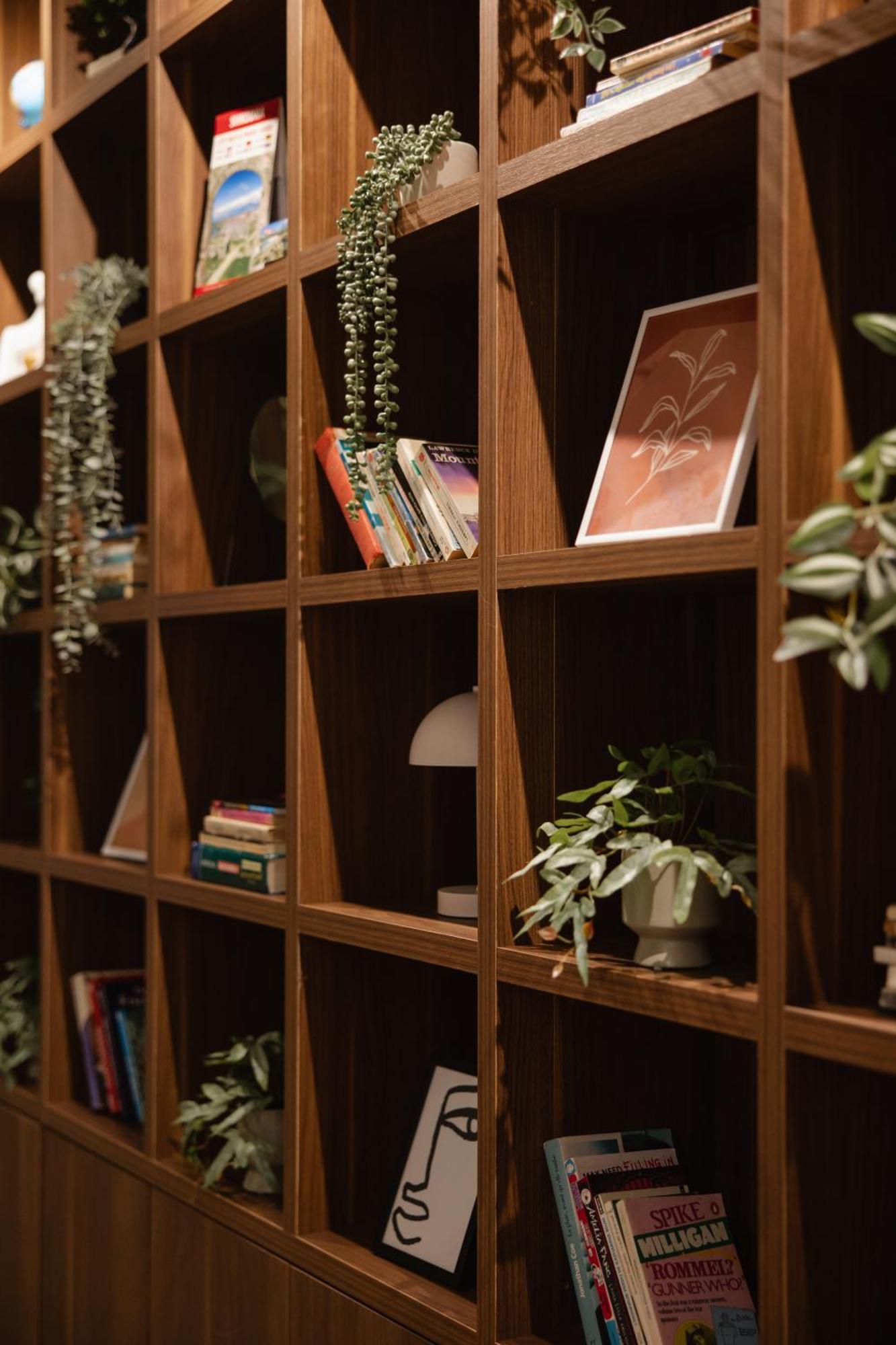 שקודר Corner Hostel מראה חיצוני תמונה