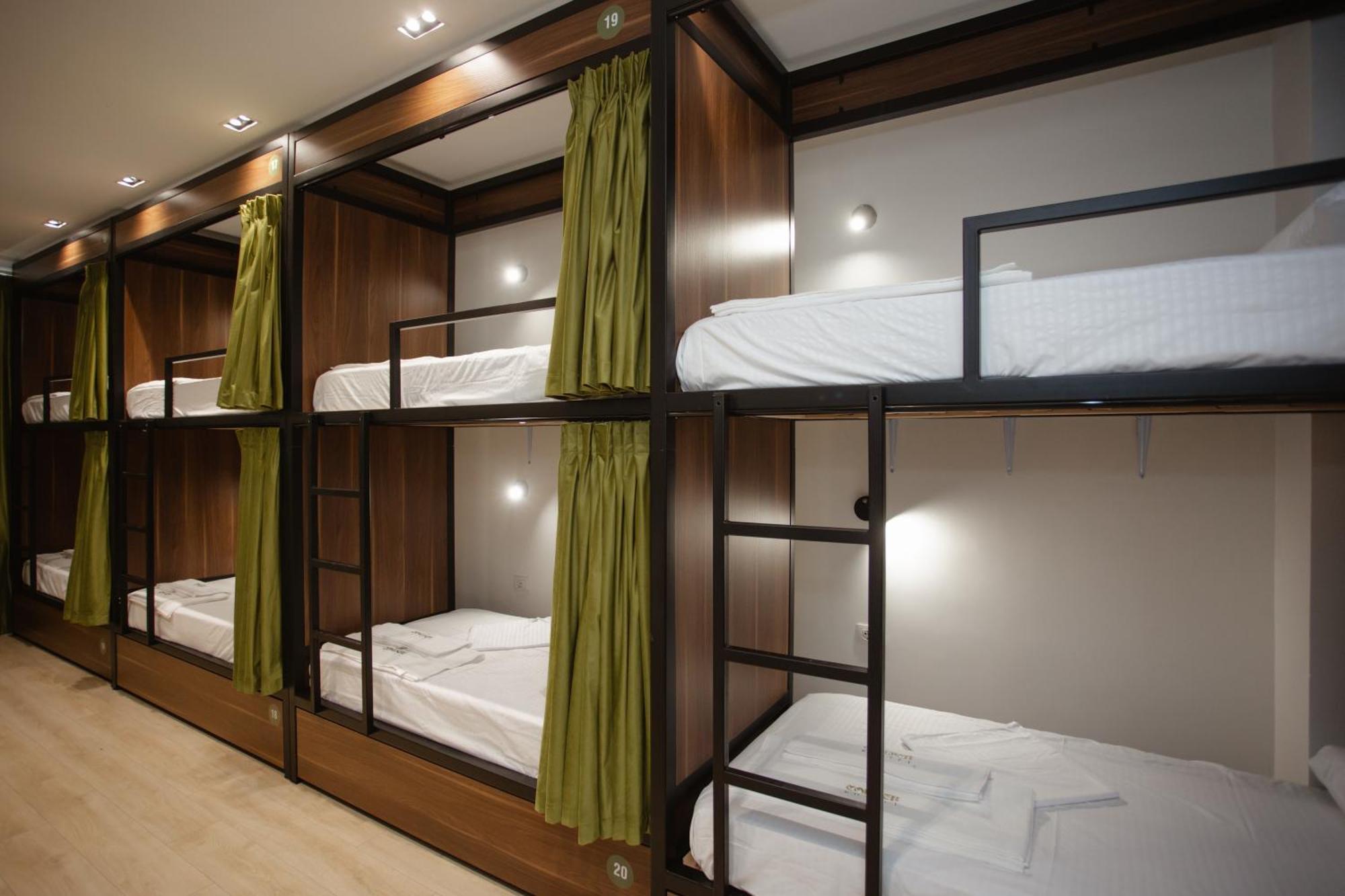 שקודר Corner Hostel מראה חיצוני תמונה