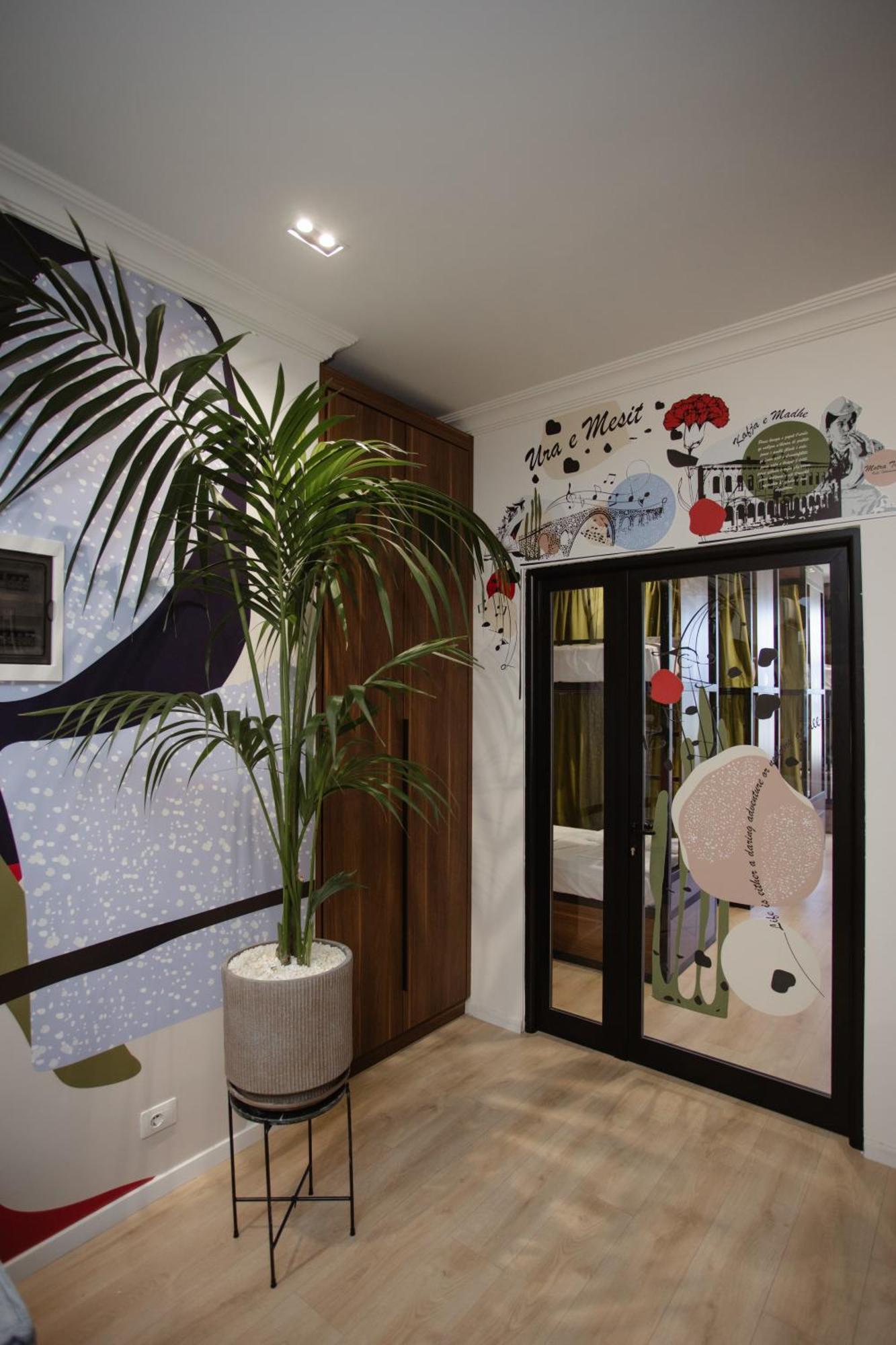 שקודר Corner Hostel מראה חיצוני תמונה