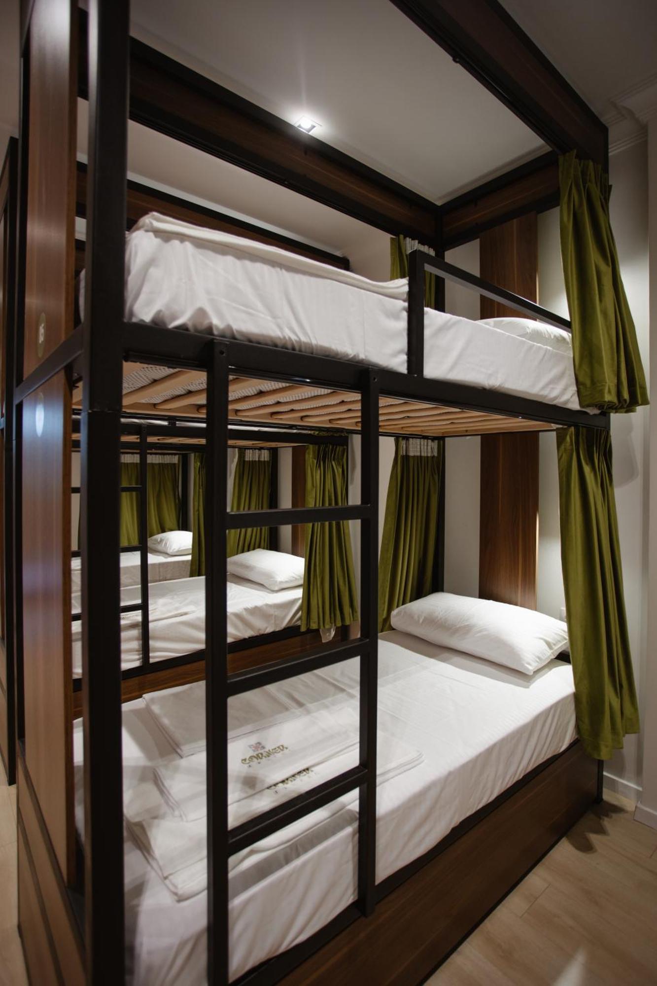 שקודר Corner Hostel מראה חיצוני תמונה