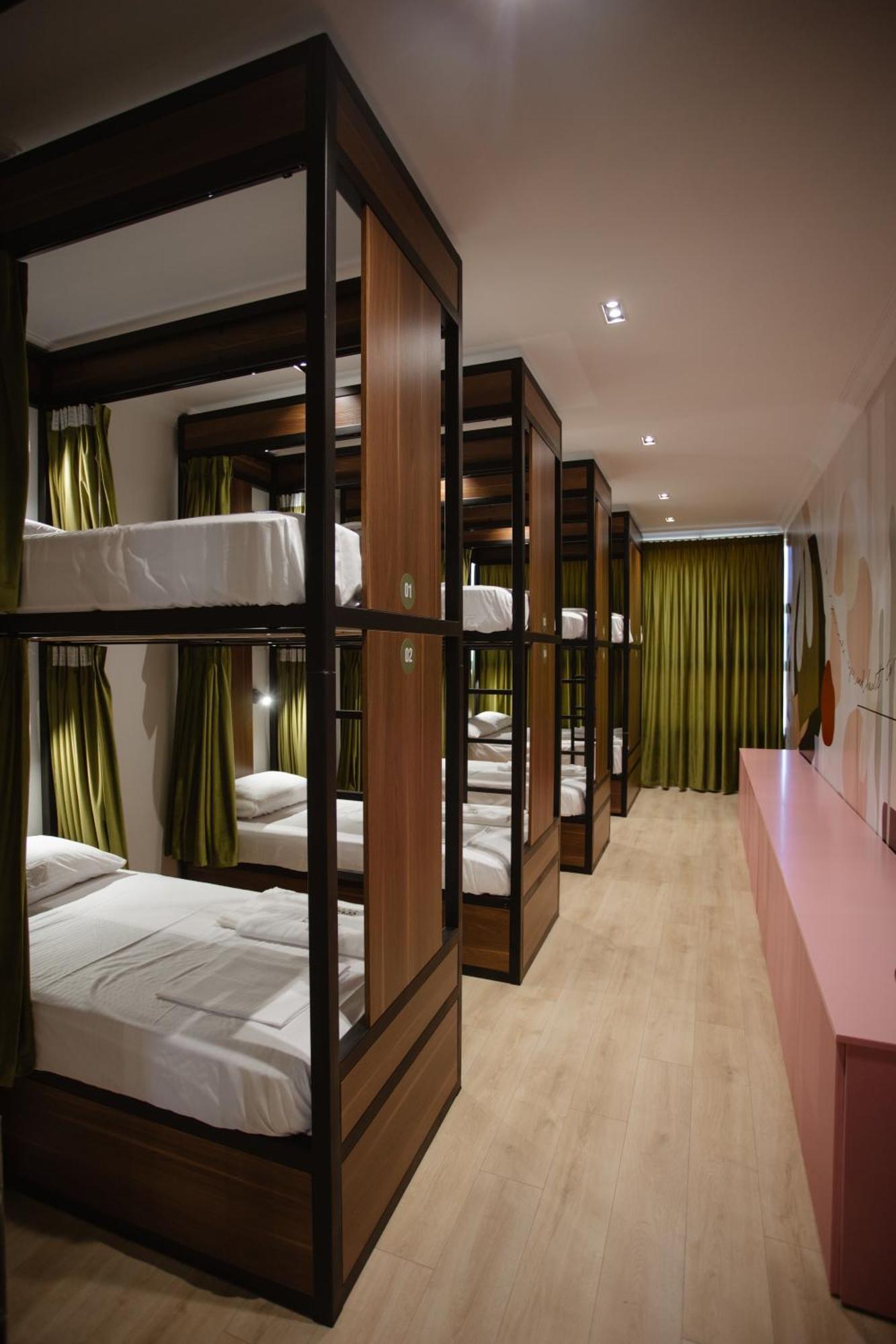שקודר Corner Hostel מראה חיצוני תמונה